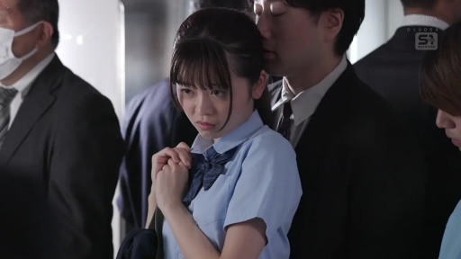 享受 · 臀部 · 客厅 · 多人 · 群交 · 抬腿 · 白色蕾丝胸罩