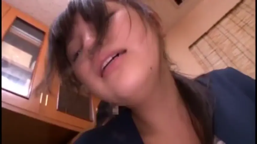 室内 · 俯身 · 脸部 · 痛苦 · 呻吟 · 乱发 · 蓝色和服