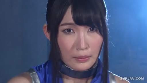 顔 · 站立 · 微笑 · 対話 · 摄影棚 · 面具 · Cosplay服 · 女英雄