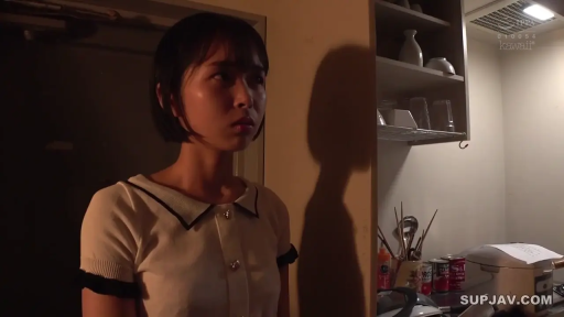 坐姿 · 校服 · 教室 · 专注 · 远景 · 授课 · 黑板 · 校园