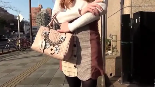 拼色短裙 · Standing Posture · Half-body · Street