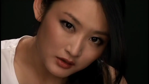 脸部 · 背心 · 注视 · 高冷 · 影棚 · 侧头 · 黑发