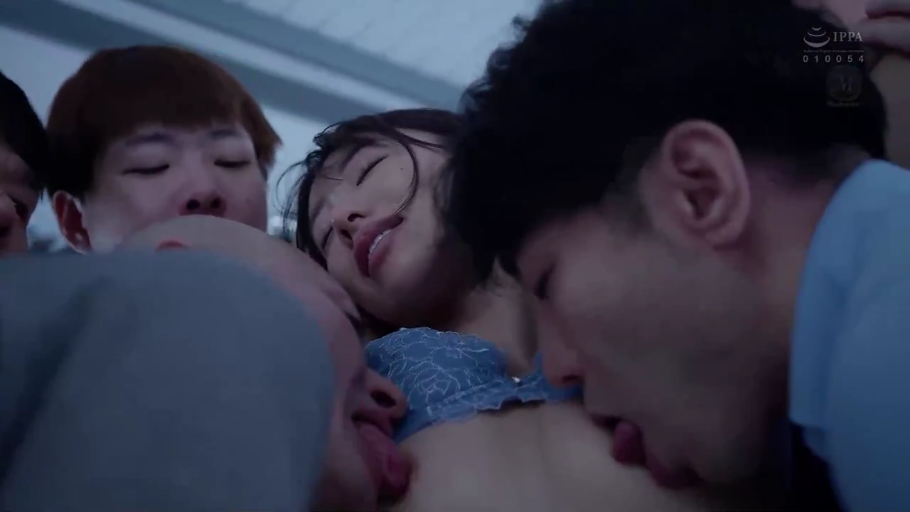 Stand · 手伸入丝袜 · 低照度 · 室内暗处 · Flesh-colored pantyhose · 腹部与裆部特写