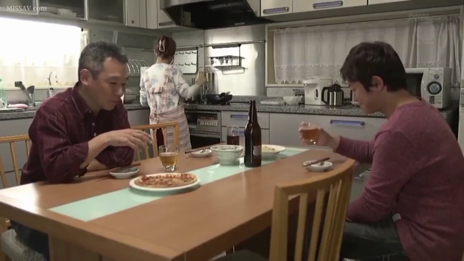 胸部 · 揉乳 · 全裸 · 闭眼 · 床上 · 躺姿 · 口罩 · 昏睡