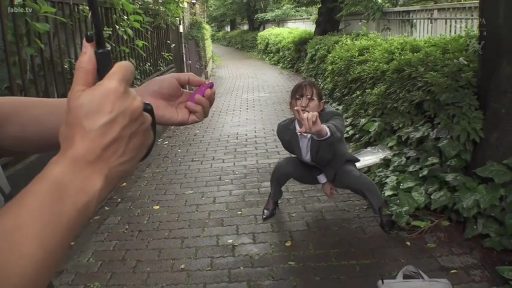 全身 · 专注 · 户外 · M字开腿 · 西装 · 按摩棒 · 指点 · AV