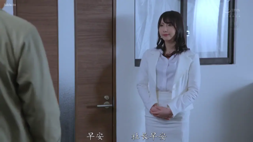 全身 · 跪坐 · 专注 · 卧室 · 口交 · 黑色长袜 · 床垫 · 制服诱惑