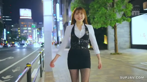 全身 · 站立 · 职业装 · 街道