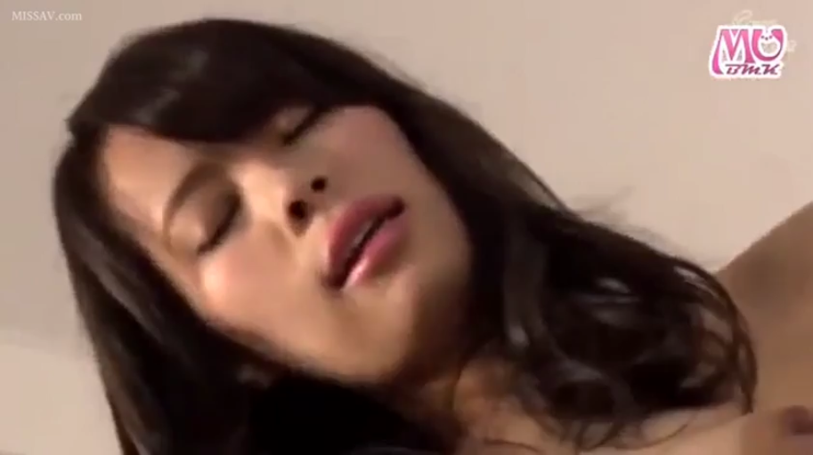 室内 · 性交 · 脸部 · 仰卧 · 裸体 · 高潮 · 亚洲