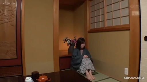 室内 · 跪坐 · 忧郁 · 和室 · 全景 · 静坐 · 和服 · 茶具