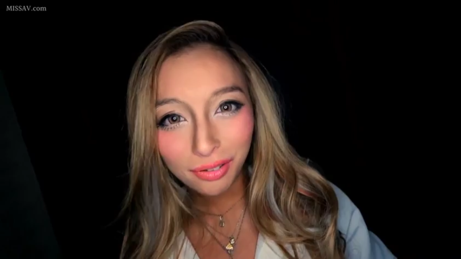 室内 · 脸部特写 · 白色衬衫