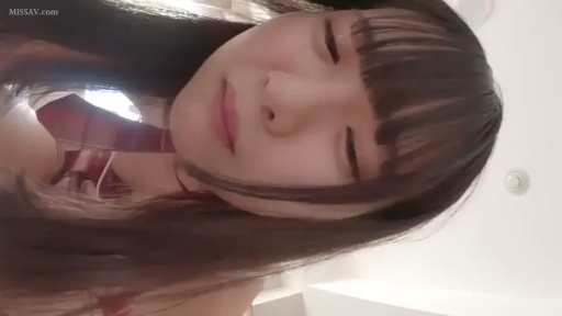 室内 · 制服 · 顔 · 自然 · 注視 · POV视角 · 俯视