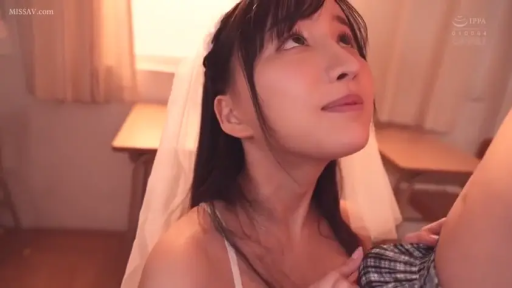 教室 · 角色扮演 · 脸部特写 · 期待 · 婚纱头纱 · 侍奉 · 仰视姿态 · 头纱与校服