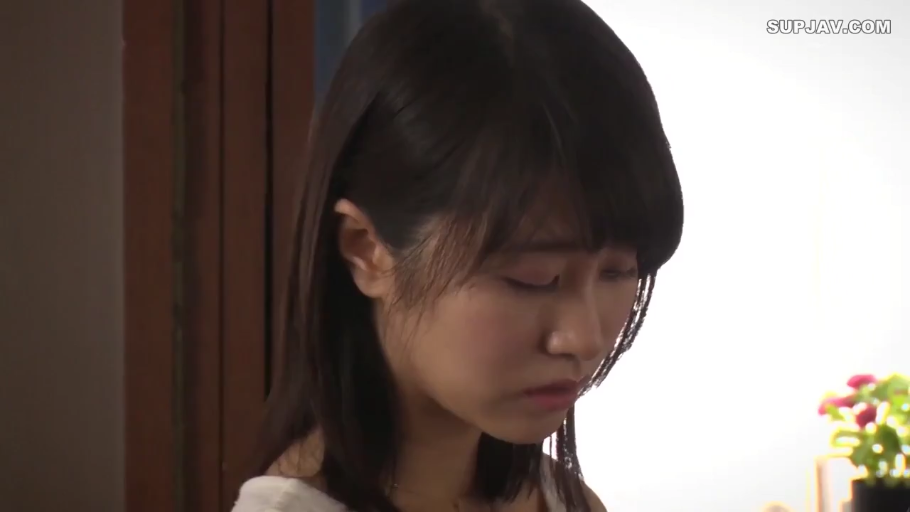 卧室 · 中景 · 沙发 · 跨坐 · 内衣 · 动情 · 前戏