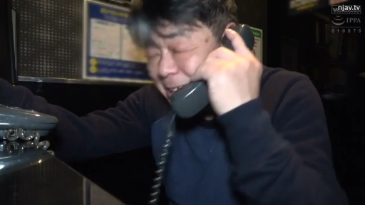 室内 · 女上位 · 性交 · 全裸 · 臀部 · 盆栽 · 背身