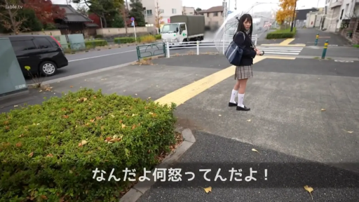 Whole body · School uniform · 自然 · 行走 · Outdoor street · 透明雨伞 · Holding an umbrella · 日间