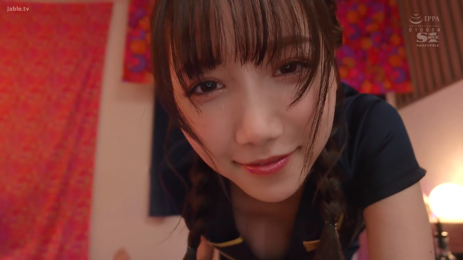 室內 · 面部 · 俯身 · 迷離 · 誘惑 · 雙馬尾 · 深蓝制服