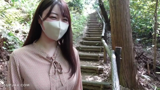 Stand · Display · Smile · 近景 · Floral shirt · 口罩 · Amateur · 森林