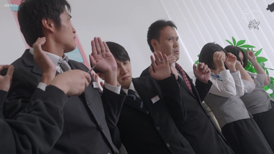 室内 · 性交 · 全裸 · 销魂 · 项链 · 后入位 · 乳房 · 动感