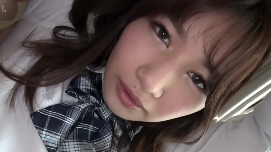 室内 · 顔部のクローズアップ · 诱惑 · 对视 · POV视角 · JK制服 · 寝姿