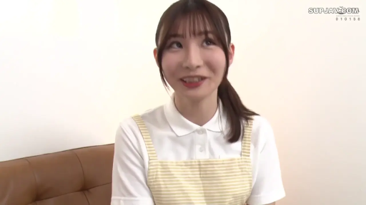 卧室 · 性行为 · 中景 · 白衬衫 · 床 · 欢愉 · 躺卧 · 男伴