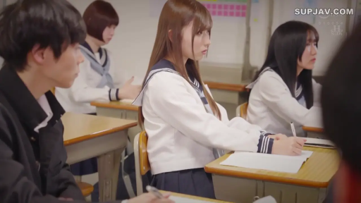 座り姿勢 · 教室 · 集中 · ロールプレイング · 课桌 · 水手服 · 侧脸 · 上课