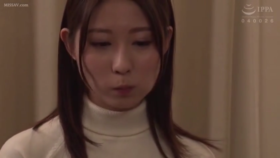 室内 · 顔部のクローズアップ · 正面 · 白色高领毛衣