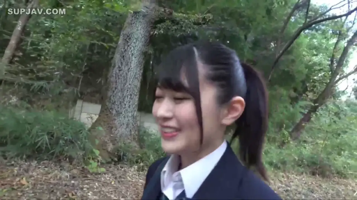 制服 · 顔 · 站立 · 微笑 · JK · 走动 · 森林