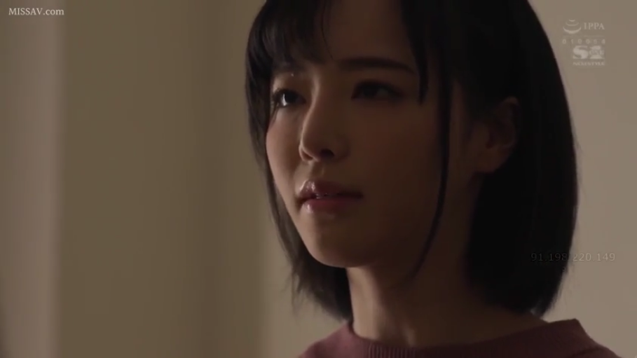 按摩室 · 按摩床 · 臀部特写 · 制服 · 跪趴姿 · 按摩 · 灰色紧身裤