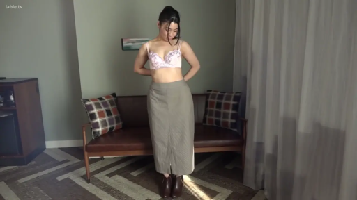 全身 · 靠枕 · 微笑 · 酒店 · 立姿 · スカートを捲る · 粉紫色胸罩 · 内衣展示