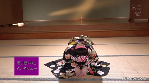 和室 · 全景 · 榻榻米 · 和服 · 跪坐鞠躬 · 行礼 · 低头不露脸 · 成人视频片头