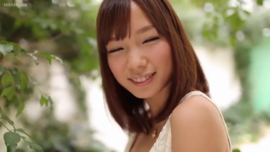 室内 · 投入 · 白衬衫 · 台灯 · 面部特写 · 接吻 · 亲昵 · 面对面