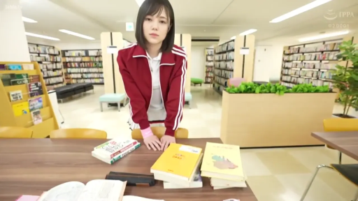 坐姿 · 教室 · 第一人称视角 · 下半身特写 · 格子长裤与衬衫 · 学习静坐 · 书籍课桌