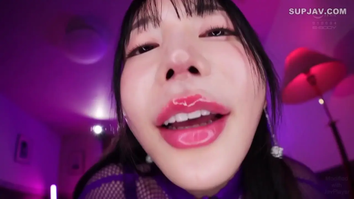 Hazy · 耳环 · Seduction · Indoor room · 紫色调灯光 · 紫色网眼上衣 · 面部及唇部 · 近距离平视