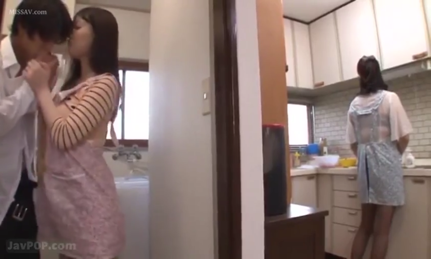 站立 · 圍裙 · 厨房