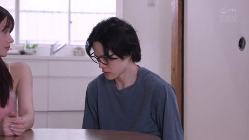 坐姿 · 交谈 · 忧郁 · 眼镜 · 半身 · 厨房 · 男女 · 长袖卫衣