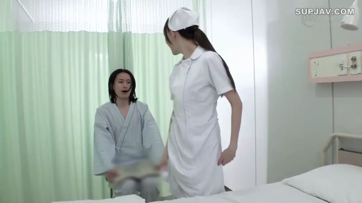 病床 · 病號服 · 角色扮演 · 站立 · 惊讶 · 醫院病房 · 中远景 · 制服系列