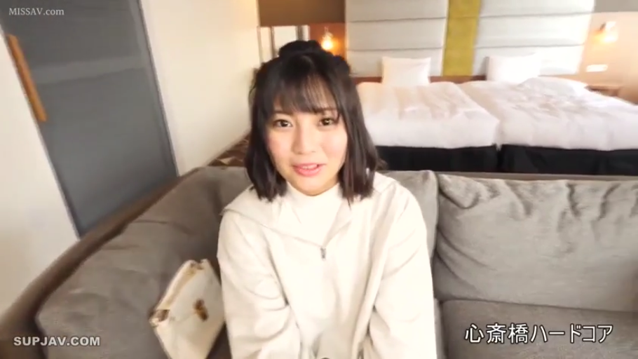 室内 · 脸部 · 全裸 · 迷离 · 凝视 · 卧姿 · 黑发