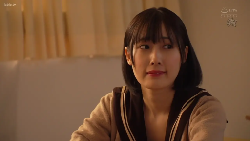 室内 · 坐姿 · 交谈 · 特写 · 清纯 · 期待 · 水手服开衫