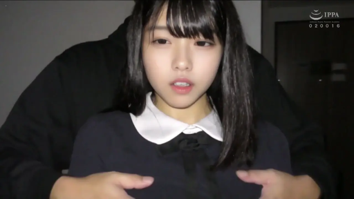 昏暗房间 · 双手摸胸特写 · 深色制服上衣 · 微张嘴唇 · 暗光环境