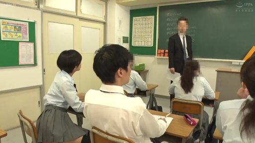 坐姿 · 校服 · 教室 · 专注 · 远景 · 授课 · 黑板 · 校园