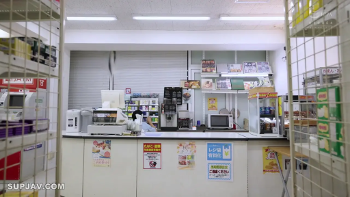 白衬衫 · 迷离 · 私处特写 · M字开腿 · 室内床上 · 无遮挡 · 性爱场景