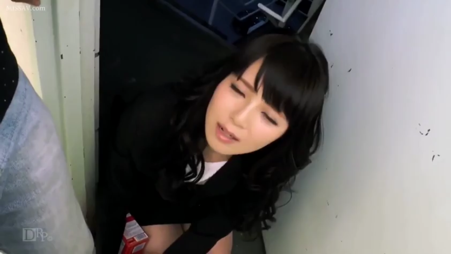 Indoor · Squat position · 面部特写 · Business attire