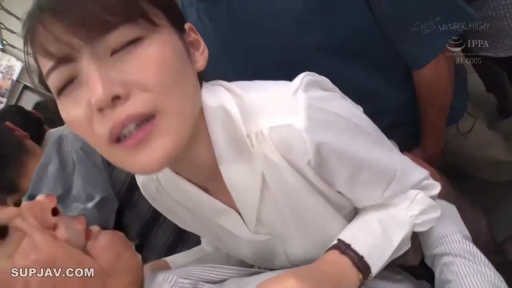 俯身 · 脸部 · 衬衫 · 电车