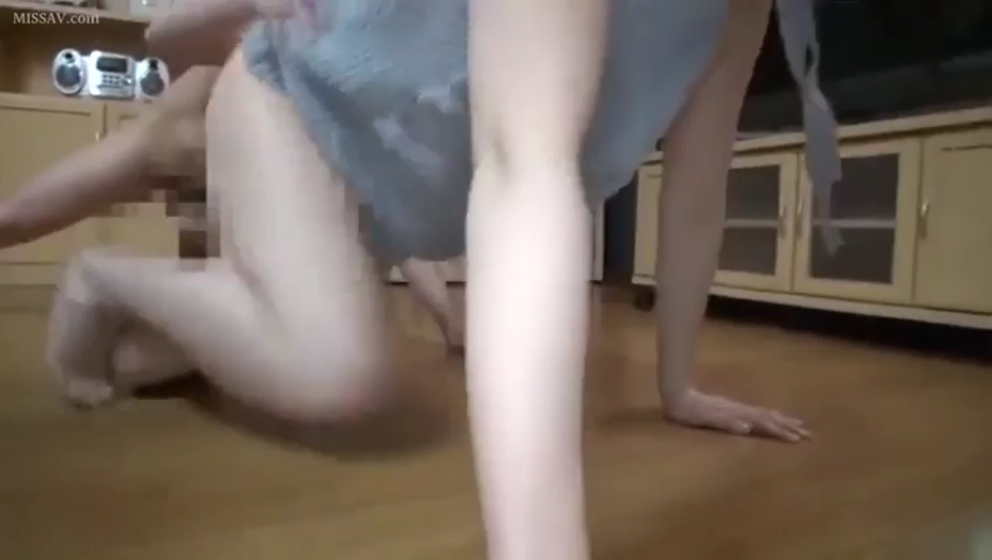 室内 · 马赛克 · 性行为 · 后入式 · 连衣裙 · 下半身 · 家具 · 未露出脸部