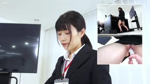 严肃 · 办公室 · 站姿 · 自慰 · 职业装 · 显示器 · 复合构图 · 多镜头