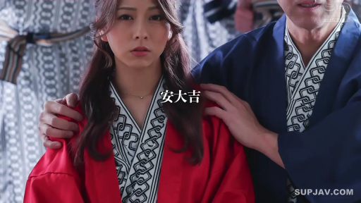 室内 · 站立 · 中景 · 和服