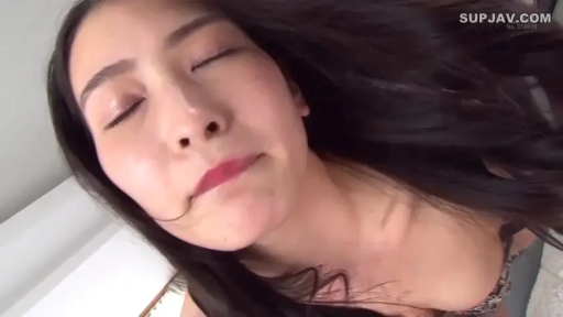 室内 · 脸部特写 · 内衣