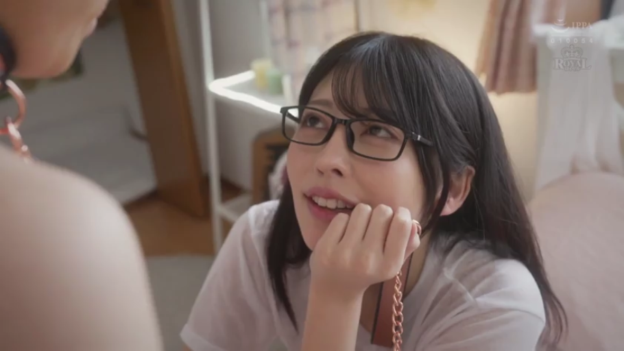 室内 · 跪姿 · 头部 · 白色T恤 · 被牵引 · 谄媚 · 主仆 · 锁链项圈