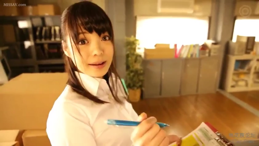 站姿 · 白衬衫 · 面部特写 · 文件夹 · OL · 好奇 · 仓库 · 记录