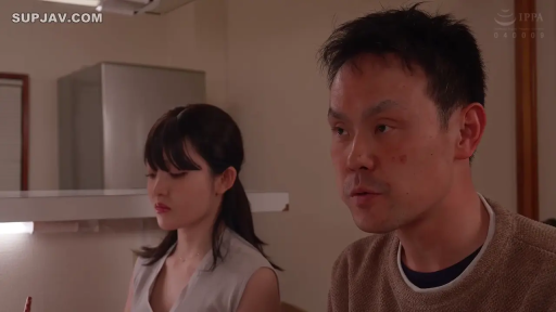 客厅 · 平淡 · 剧情向 · 休闲便装 · 双人中景 · 并排坐立 · 日常谈话